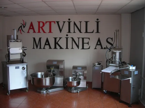 مبنى مصنع Artvinli Makine